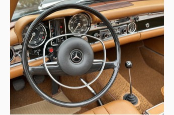 1970 Mercedes Benz 280SL 